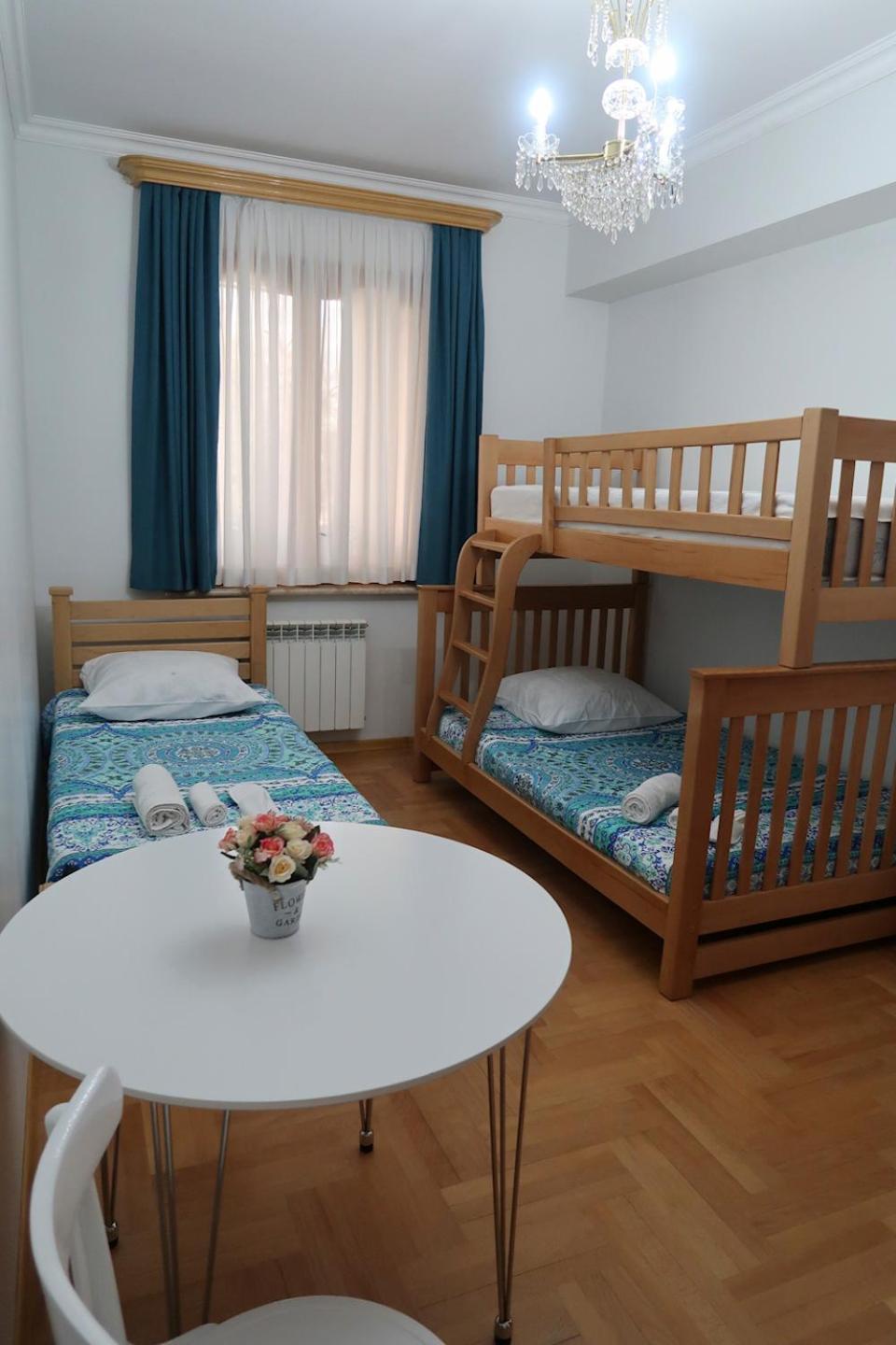 Guest House Merci Тбилиси Экстерьер фото